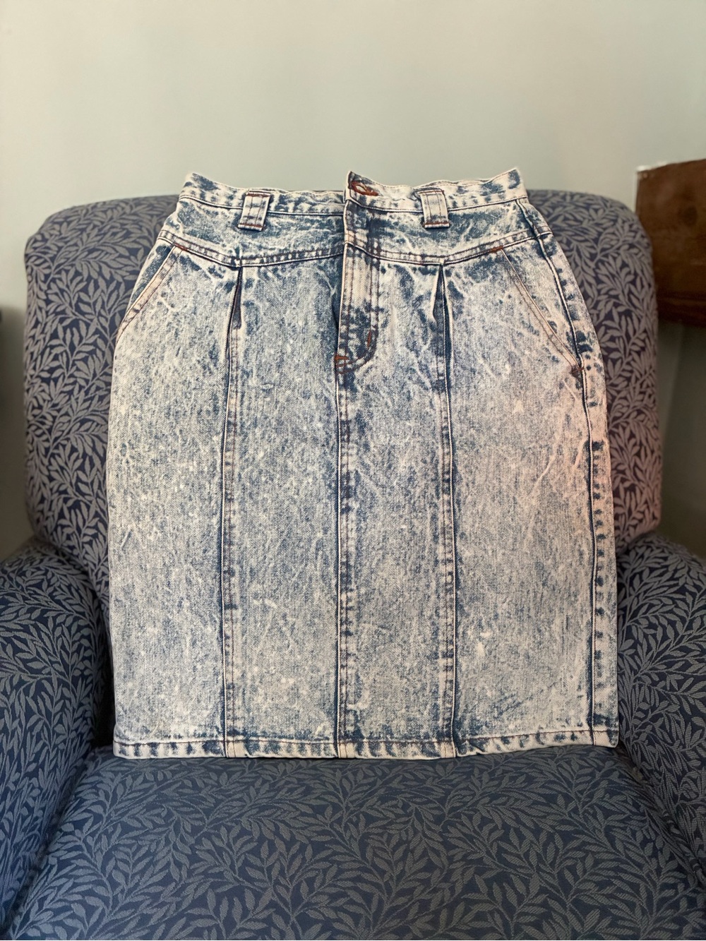Acid Wash Denim Pencil Skirt - Blue